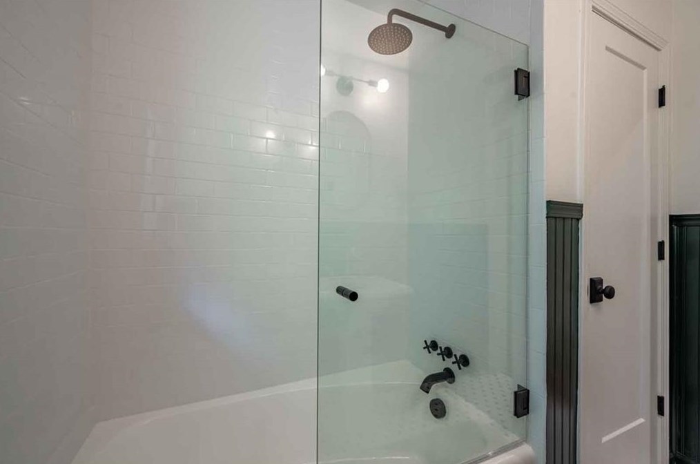 2801 Riderwood Dr, Decatur GA  30033-1532 exterior