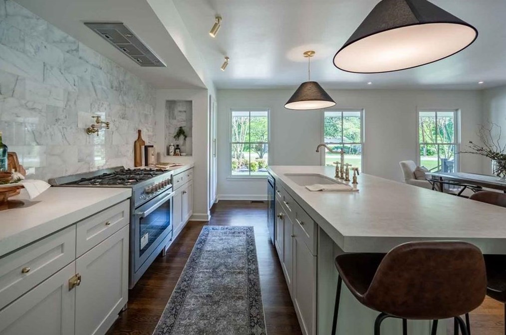 2801 Riderwood Dr, Decatur GA  30033-1532 exterior