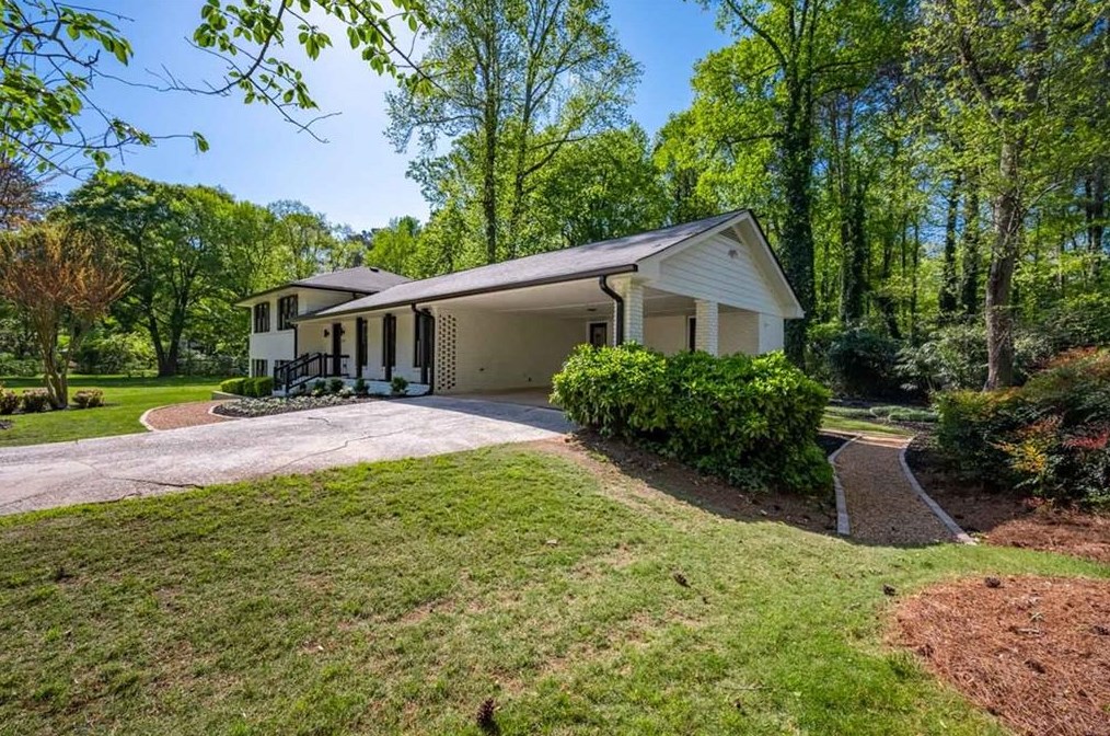 2801 Riderwood Dr, Decatur GA  30033-1532 exterior