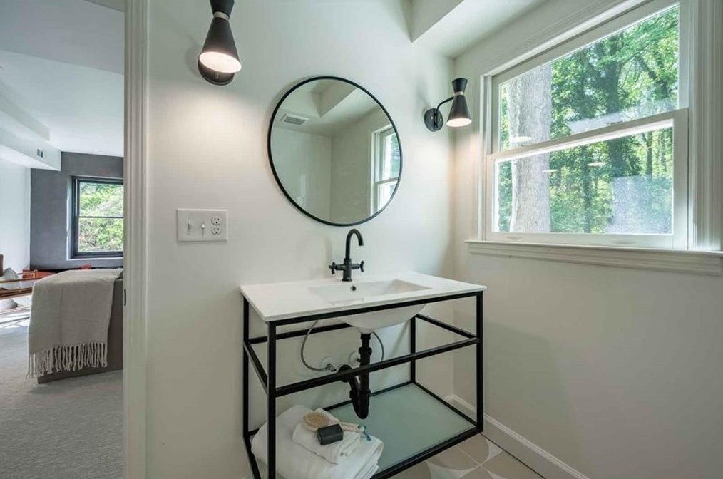 2801 Riderwood Dr, Decatur GA  30033-1532 exterior