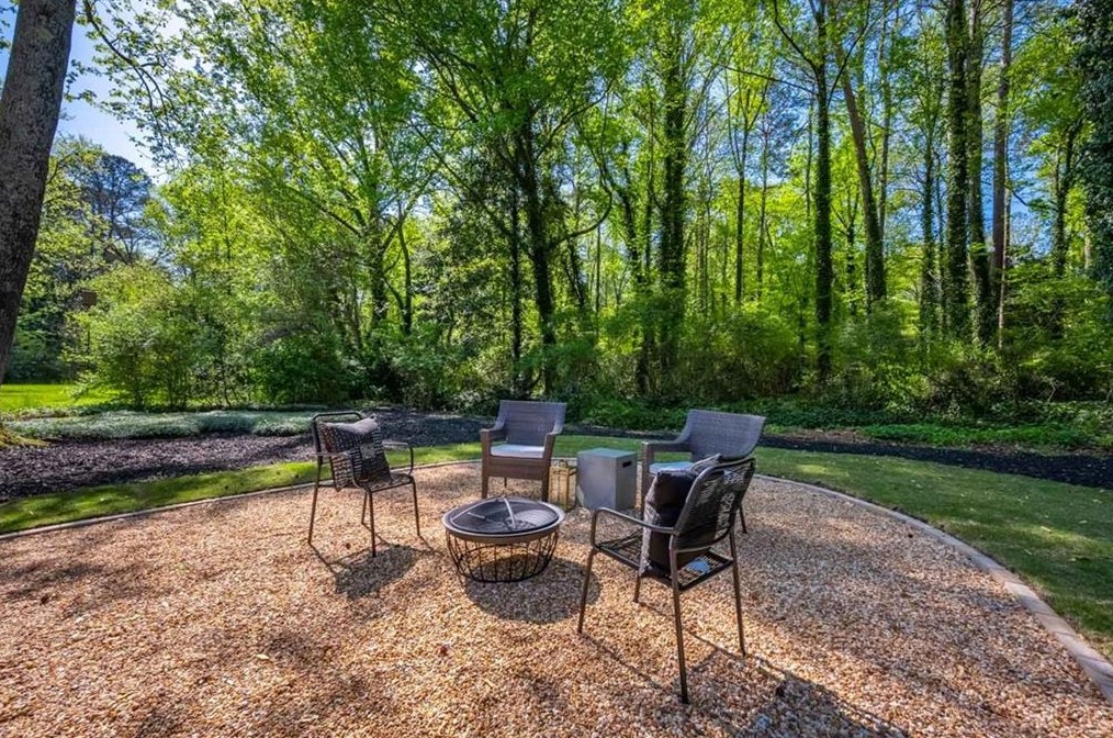 2801 Riderwood Dr, Decatur GA  30033-1532 exterior