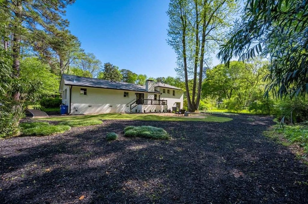 2801 Riderwood Dr, Decatur GA  30033-1532 exterior