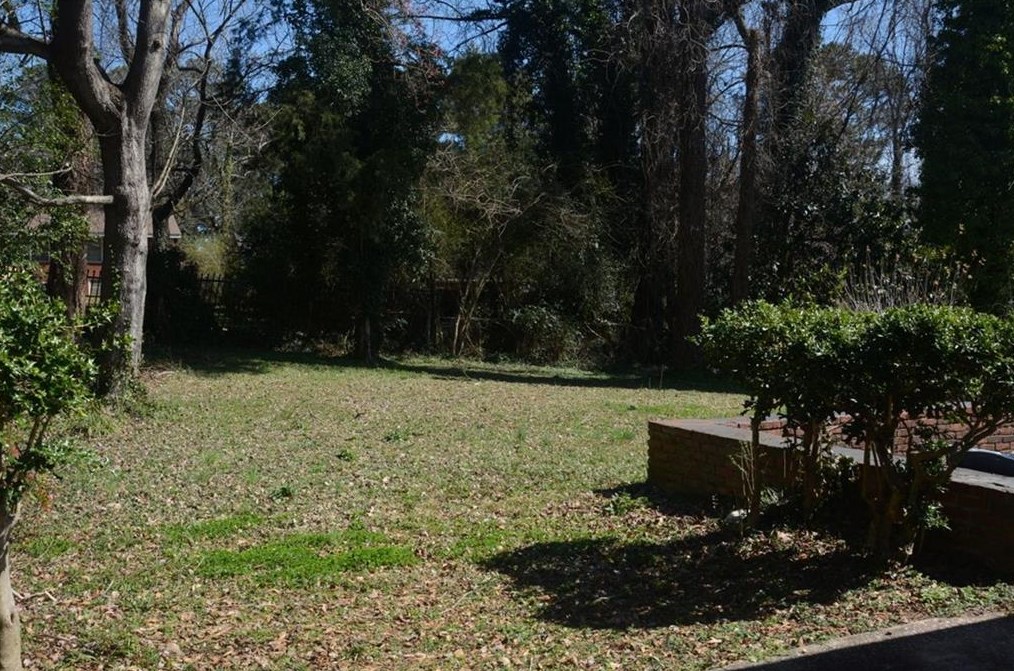 2403 Shamrock Dr, Decatur GA  30032-7149 exterior