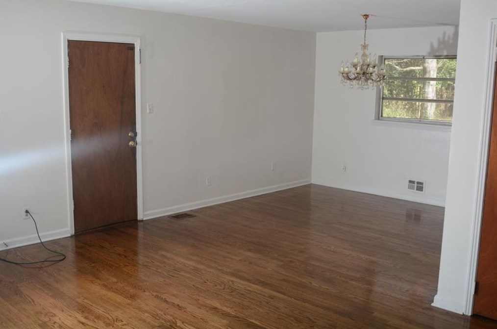 2403 Shamrock Dr, Decatur GA  30032-7149 exterior