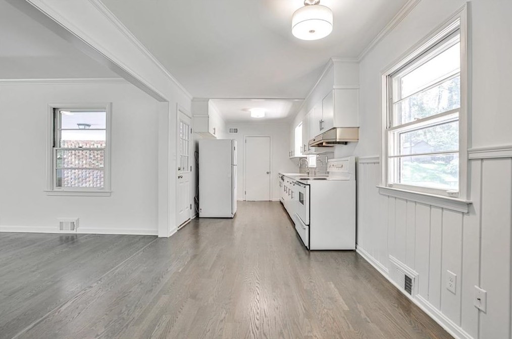 2371 Heather Dr, Decatur GA  30033-2701 exterior