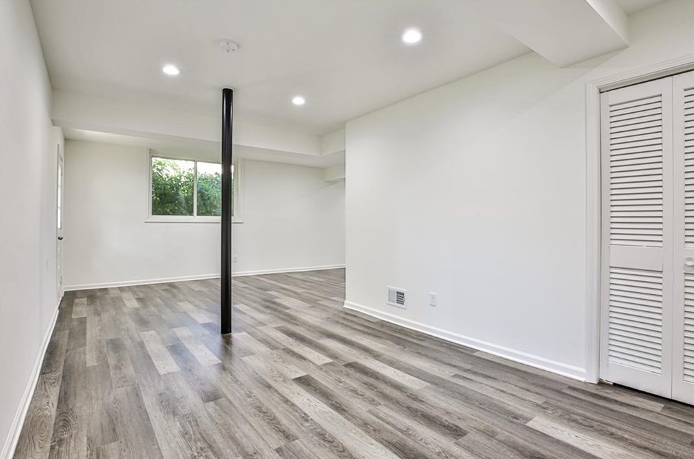 2371 Heather Dr, Decatur GA  30033-2701 exterior