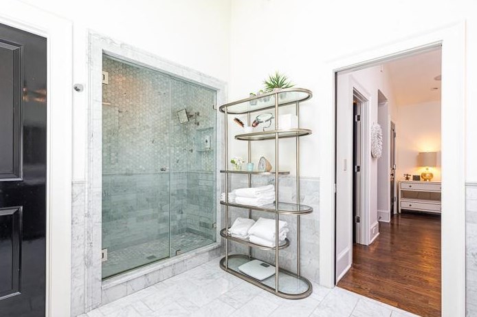 1830 Walthall Dr, Atlanta GA  30318-2647 exterior
