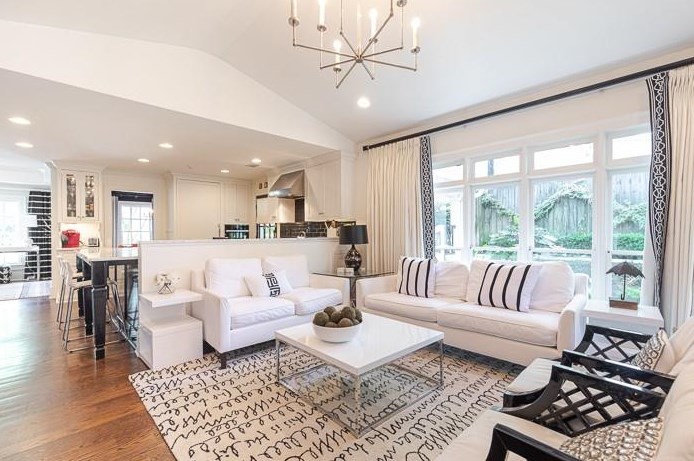 1830 Walthall Dr, Atlanta GA  30318-2647 exterior