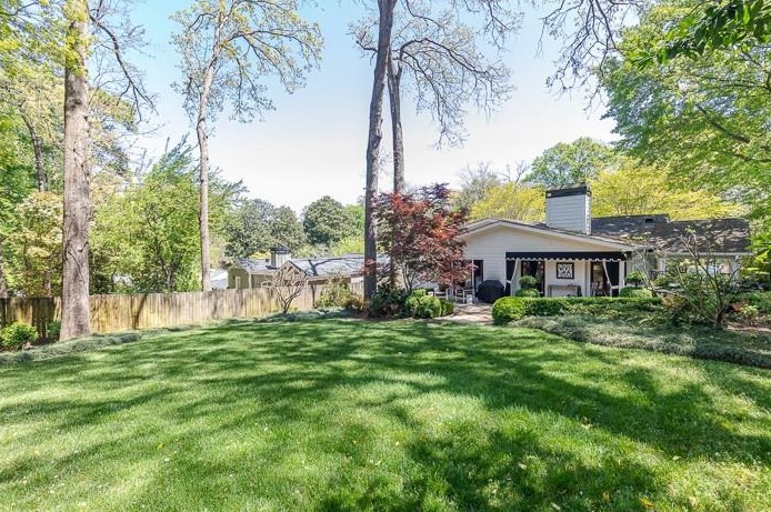 1830 Walthall Dr, Atlanta GA  30318-2647 exterior