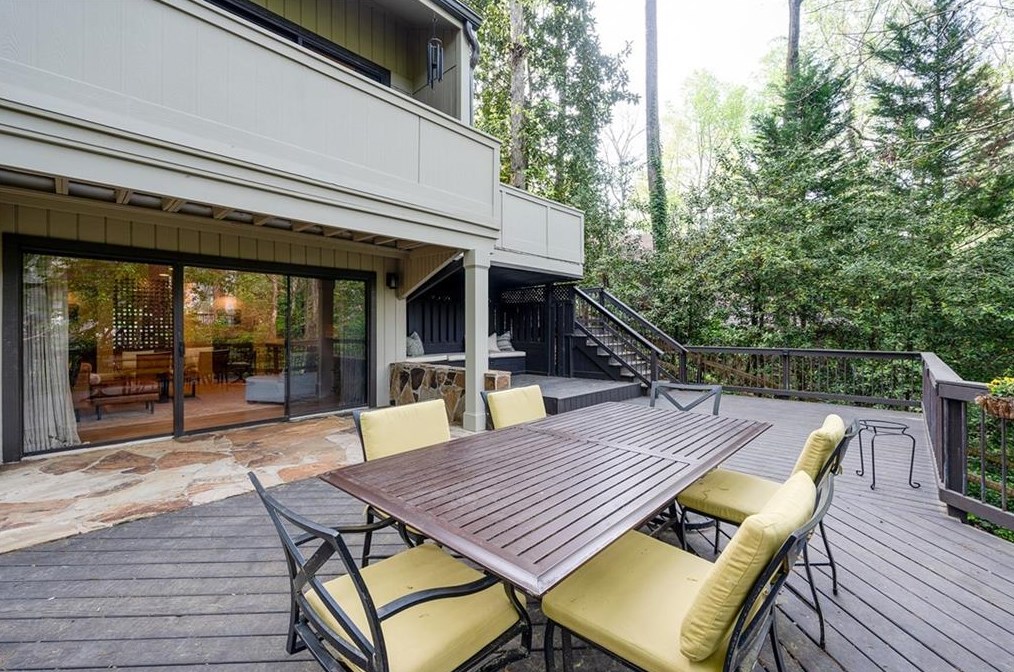 1235 Old Woodbine Rd, Atlanta GA  30319-1039 exterior