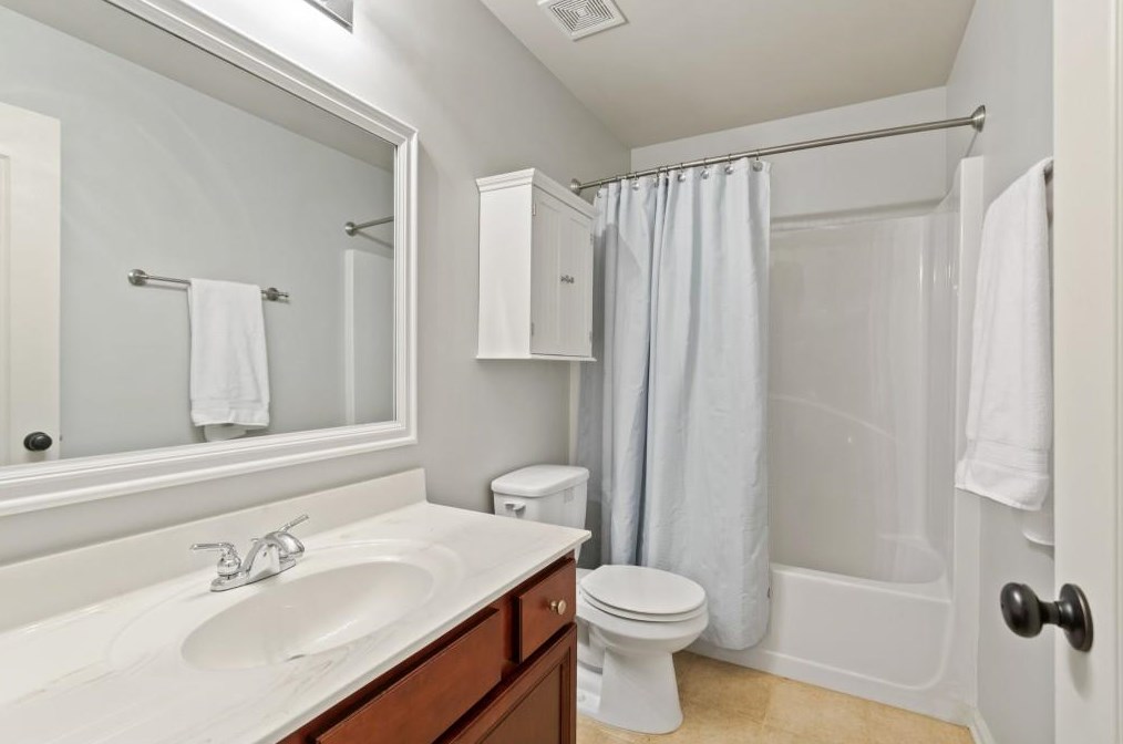 5015 Groover Dr, Smyrna GA  30080-7221 exterior