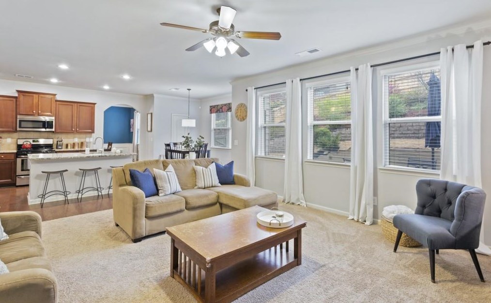 5015 Groover Dr, Smyrna GA  30080-7221 exterior