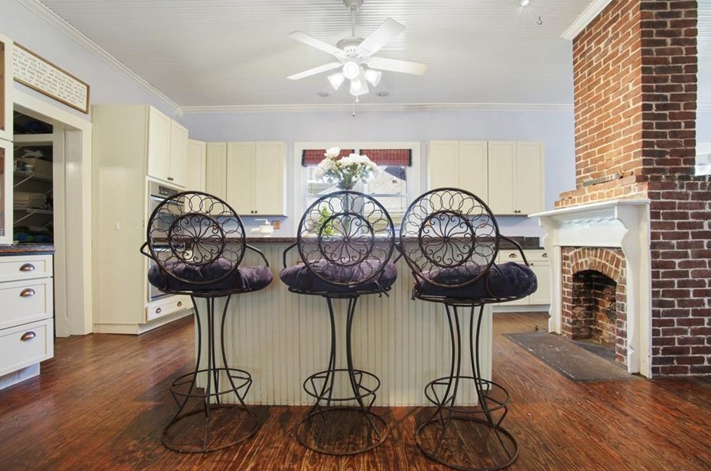 1972 Whittier Ave, Atlanta GA  30318-1049 exterior