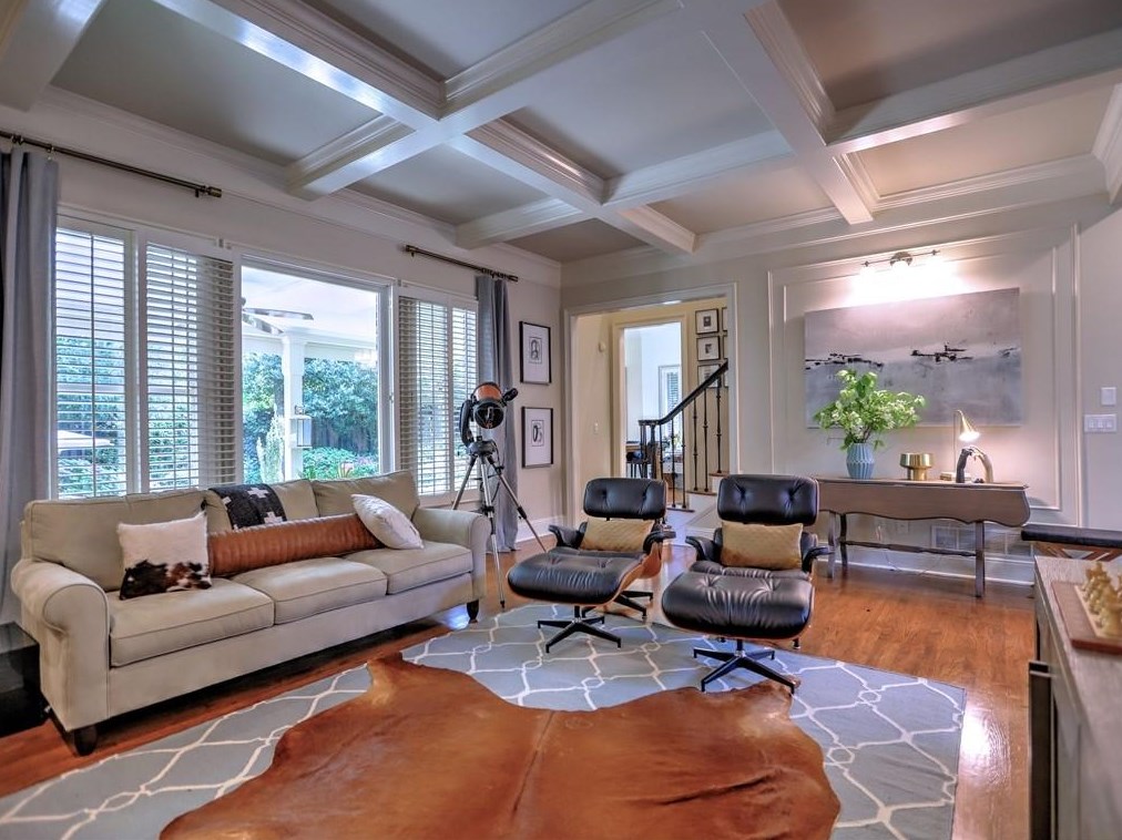 3163 Windsor Lake Dr, Atlanta GA  30319-2374 exterior