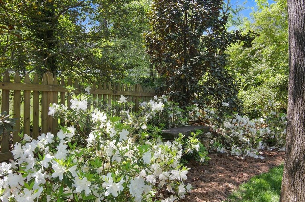 2841 Vernon Rd, Atlanta GA  30305-2934 exterior