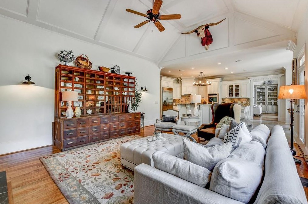 908 Carriage Path, Smyrna GA  30082-4761 exterior