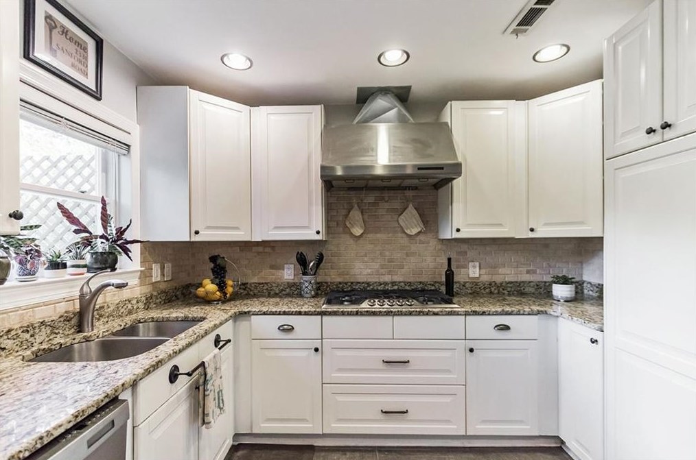 2331 Sanford Rd, Decatur GA  30033-5511 exterior