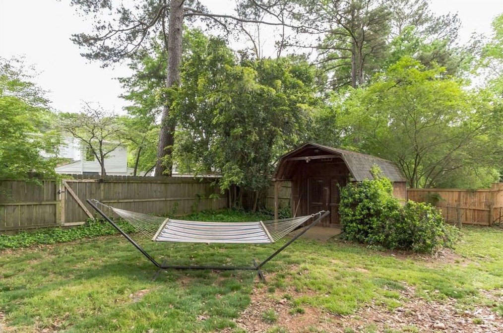 2331 Sanford Rd, Decatur GA  30033-5511 exterior