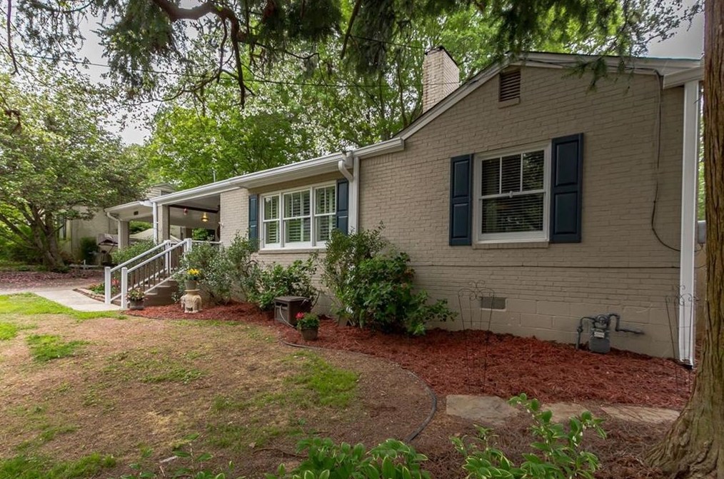 2331 Sanford Rd, Decatur GA  30033-5511 exterior