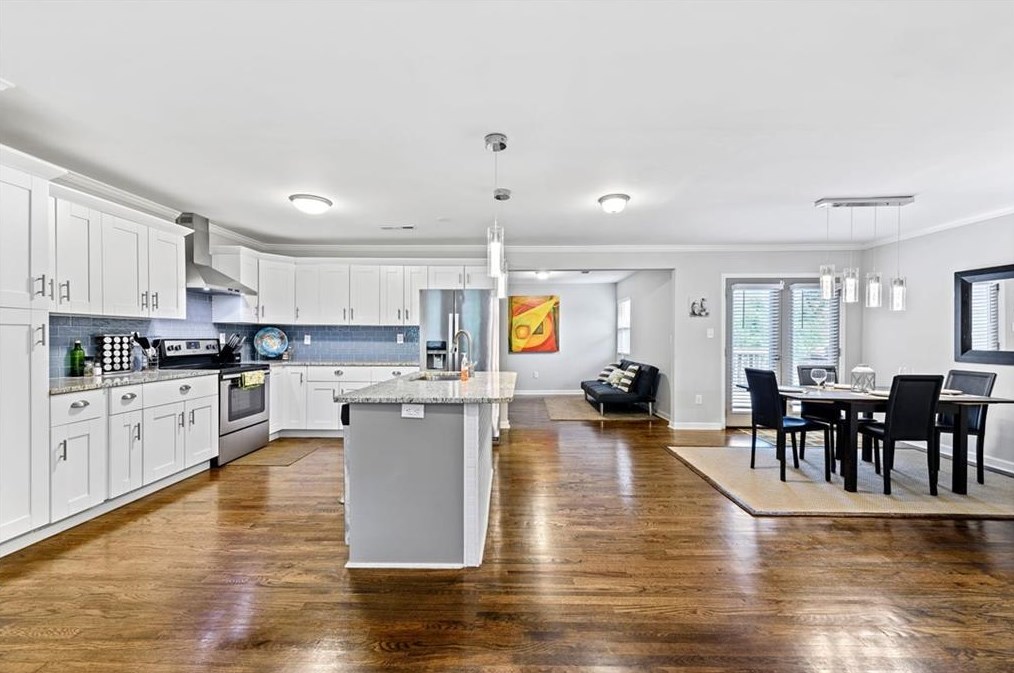 1955 Glenmar Dr, Decatur GA  30032-5147 exterior