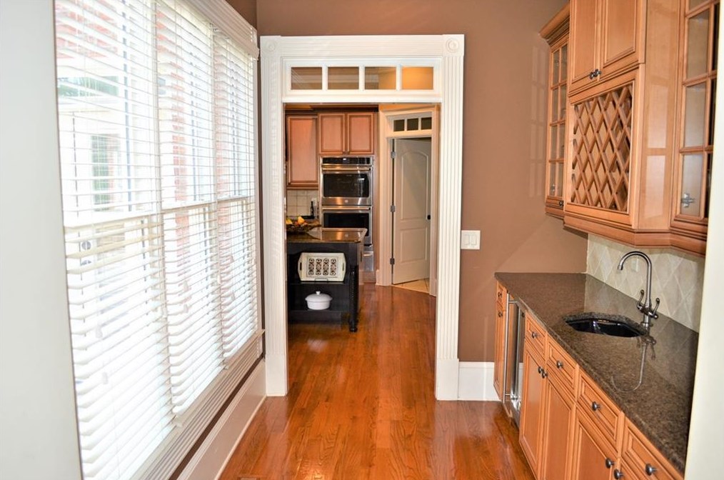 912 Carriage Path, Smyrna GA  30082-4761 exterior