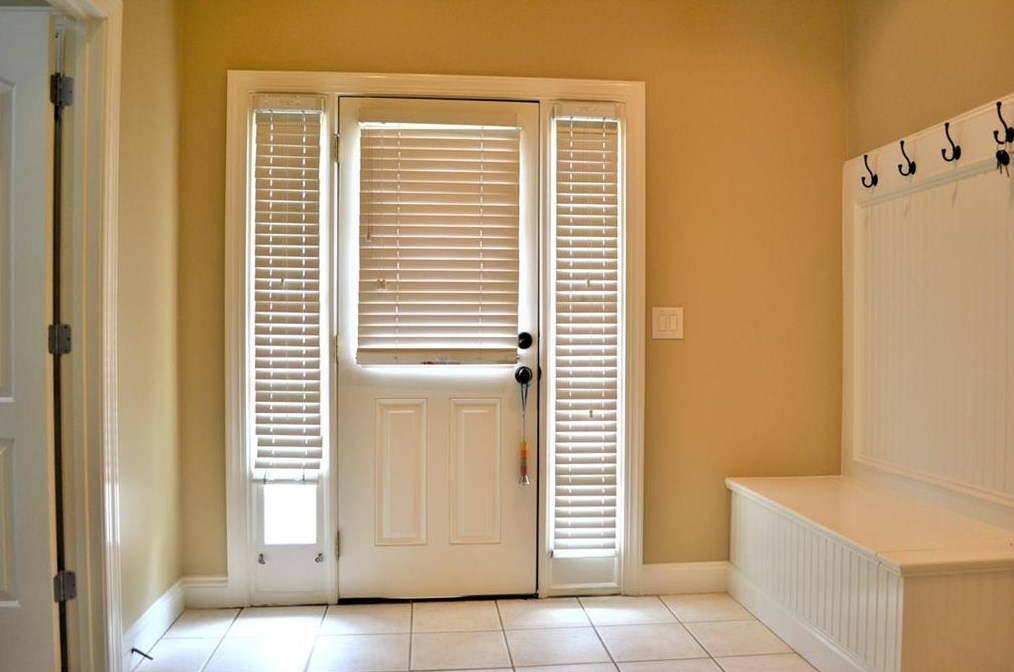 912 Carriage Path, Smyrna GA  30082-4761 exterior