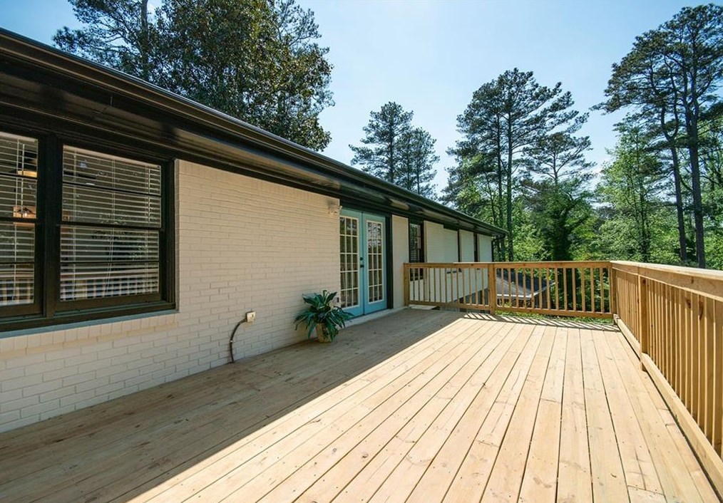 3145 Pinehill Dr, Decatur GA  30032-2801 exterior