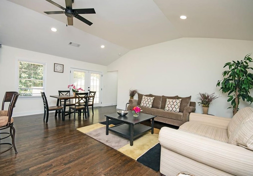 3145 Pinehill Dr, Decatur GA  30032-2801 exterior