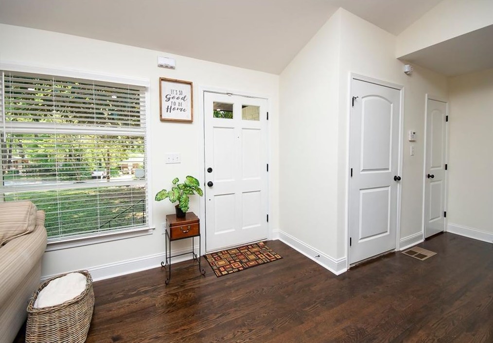 3145 Pinehill Dr, Decatur GA  30032-2801 exterior