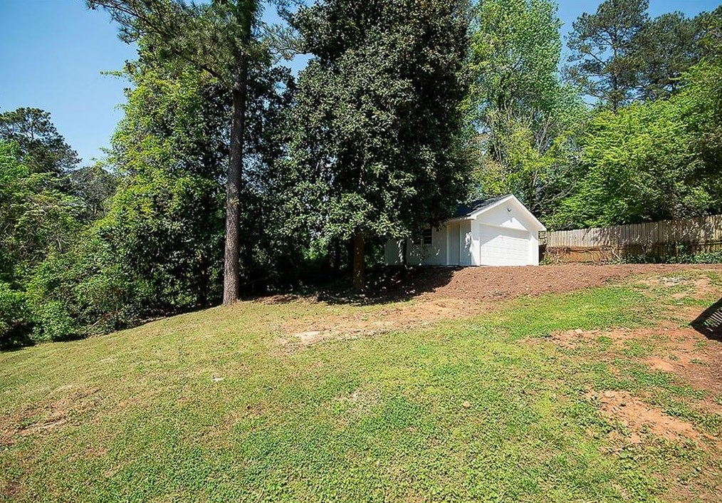 3145 Pinehill Dr, Decatur GA  30032-2801 exterior