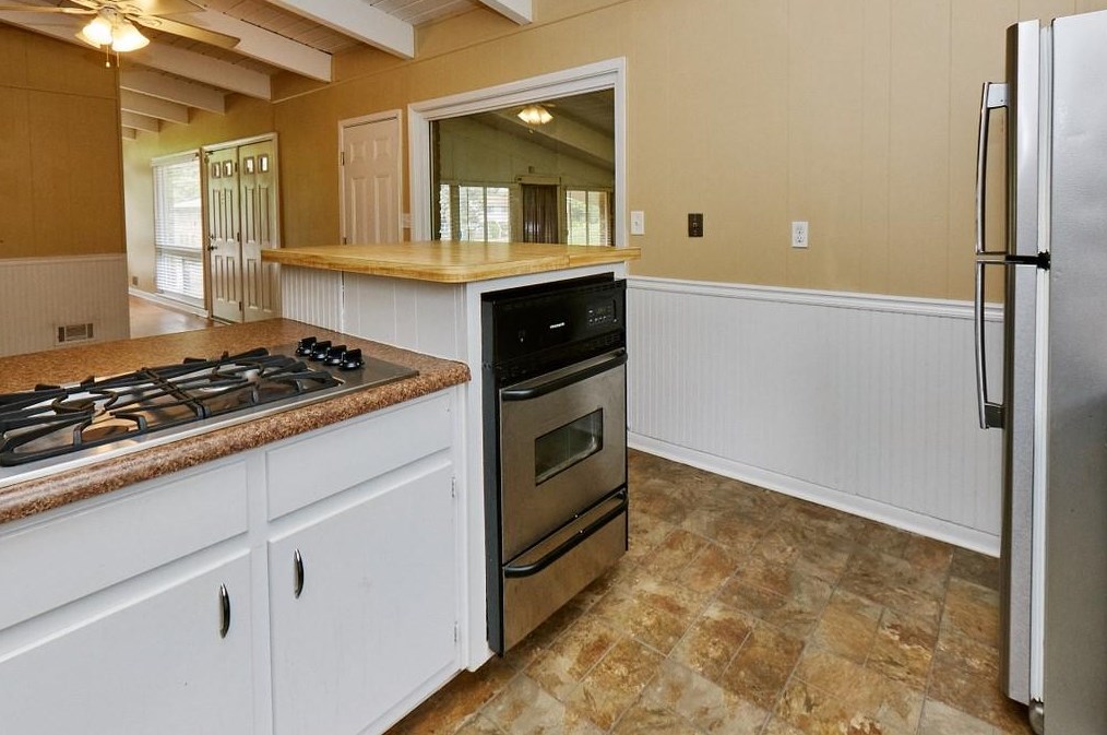 2428 Parkland Dr, Decatur GA  30032-6236 exterior