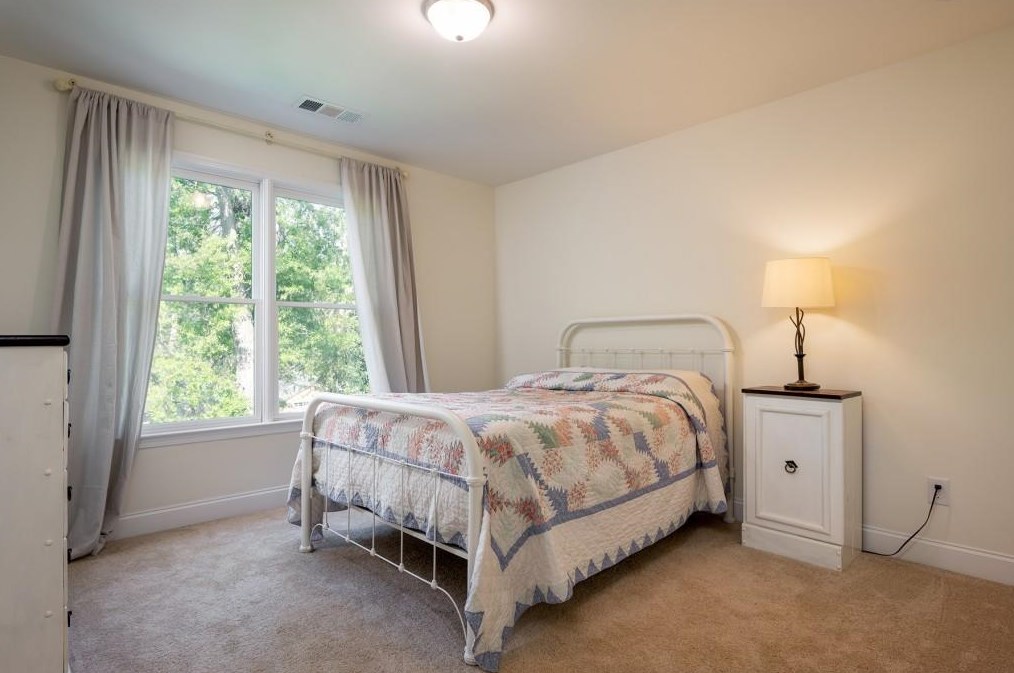 264 Sisson Ave, Atlanta GA  30317-1422 exterior