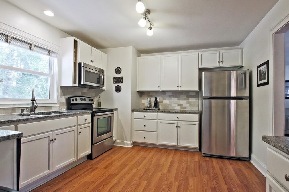 3565 Hickory Cir, Smyrna GA  30080-5613 exterior
