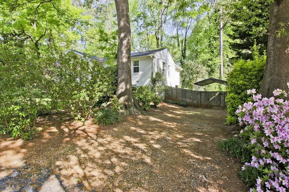 3565 Hickory Cir, Smyrna GA  30080-5613 exterior