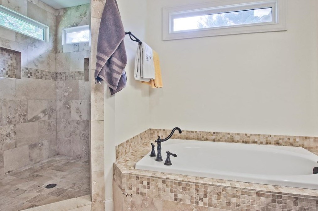 3565 Hickory Cir, Smyrna GA  30080-5613 exterior