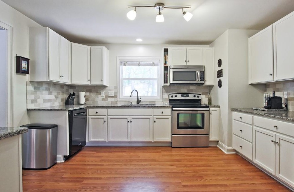 3565 Hickory Cir, Smyrna GA  30080-5613 exterior