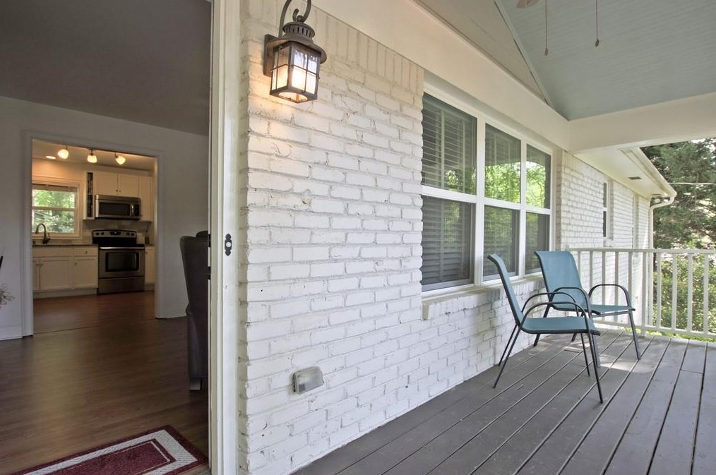 3565 Hickory Cir, Smyrna GA  30080-5613 exterior