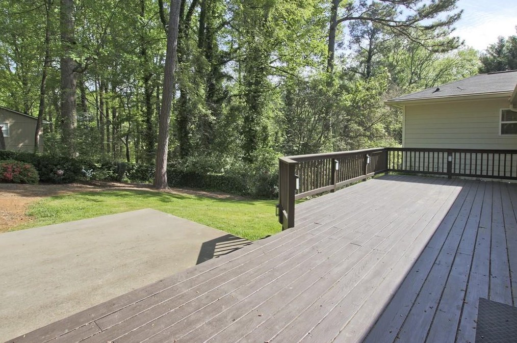 3565 Hickory Cir, Smyrna GA  30080-5613 exterior