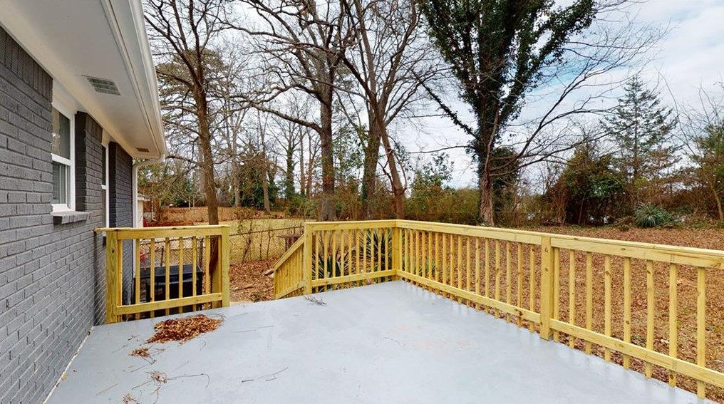 1530 Woodland Cir, Atlanta GA  30316-3160 exterior