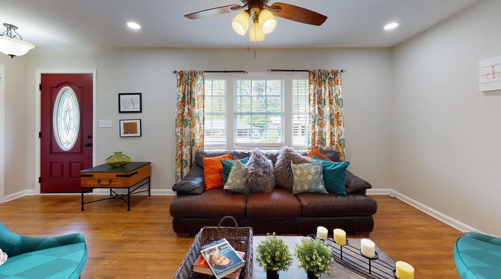 1530 Woodland Cir, Atlanta GA  30316-3160 exterior