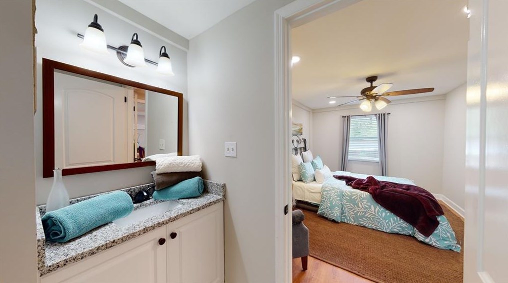 1530 Woodland Cir, Atlanta GA  30316-3160 exterior