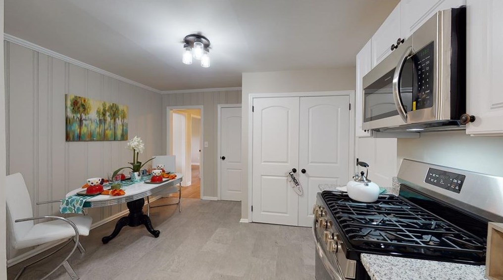 1530 Woodland Cir, Atlanta GA  30316-3160 exterior