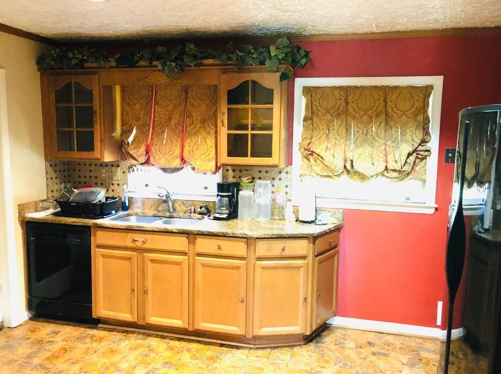 2379 Tiffany Cir, Decatur GA  30035-3316 exterior