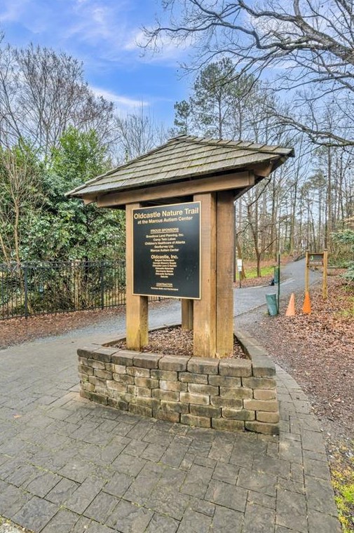 1230 Weatherstone Dr, Atlanta GA  30324-4644 exterior