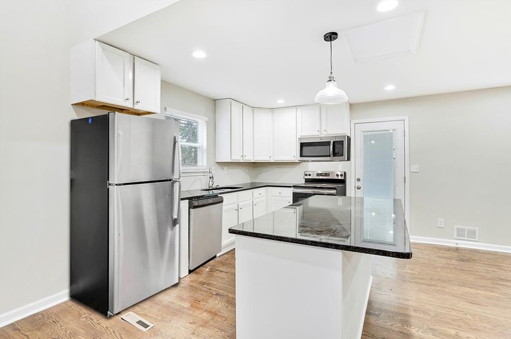 2916 Cocklebur Rd, Decatur GA  30034-3443 exterior