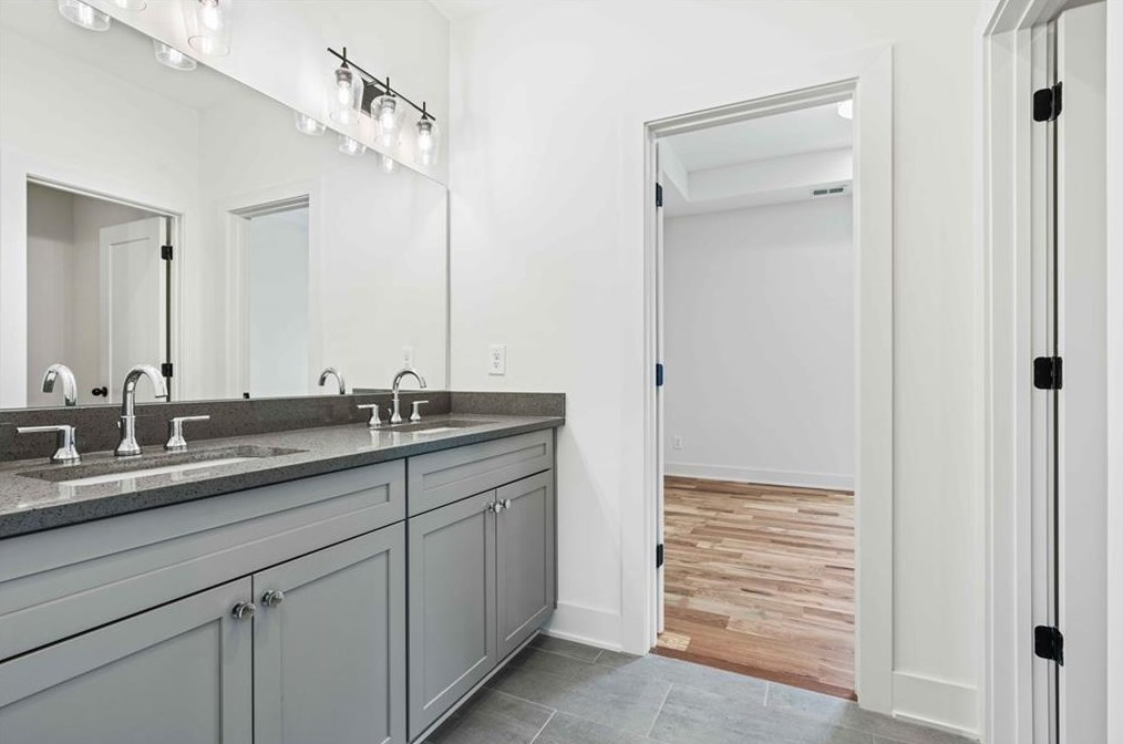 121 Mead Rd, Decatur GA  30030-3621 exterior