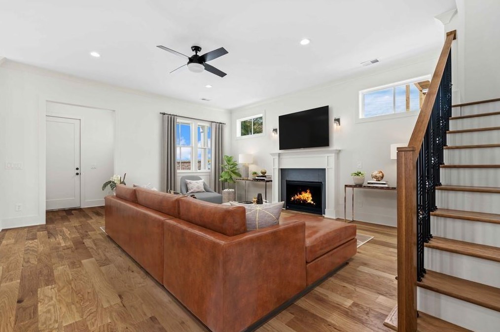 121 Mead Rd, Decatur GA  30030-3621 exterior