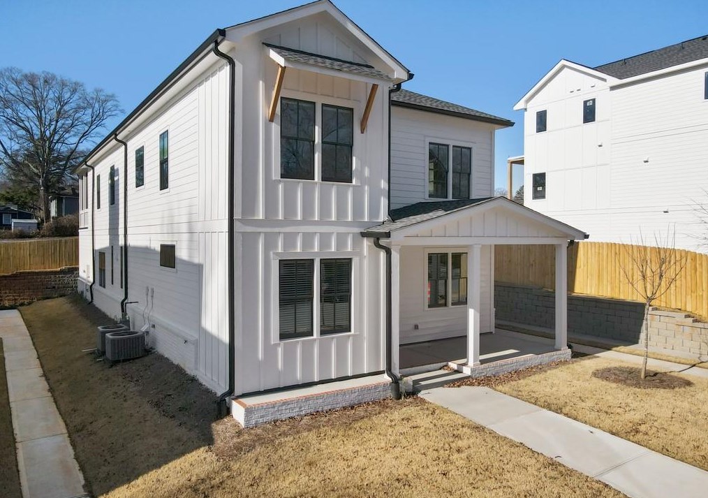 121 Mead Rd, Decatur GA  30030-3621 exterior