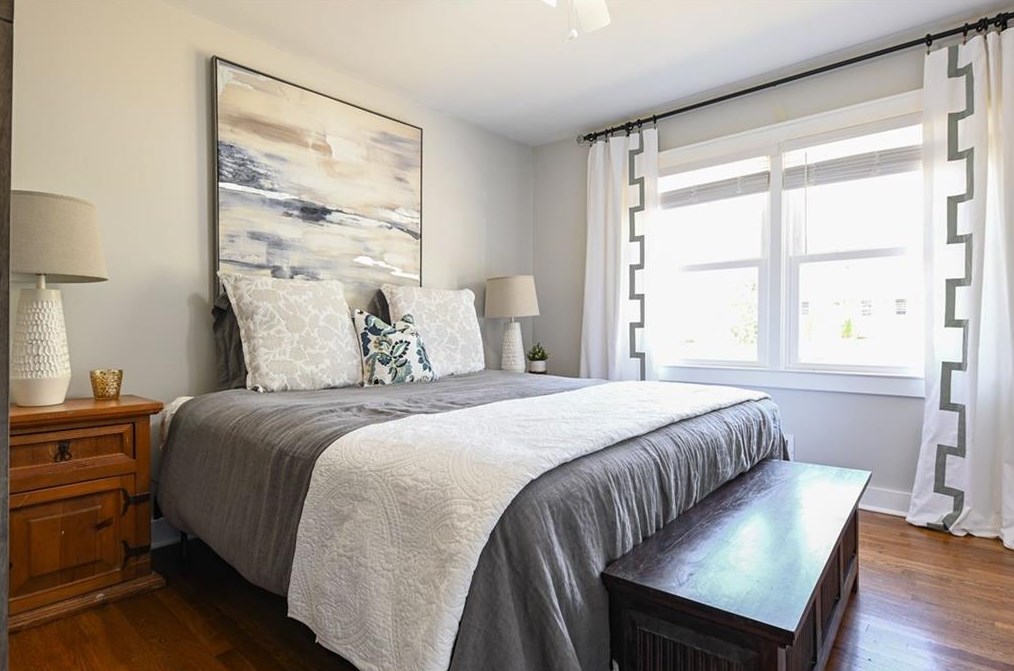 4308 Lake Laurel Dr, Smyrna GA  30082-4311 exterior