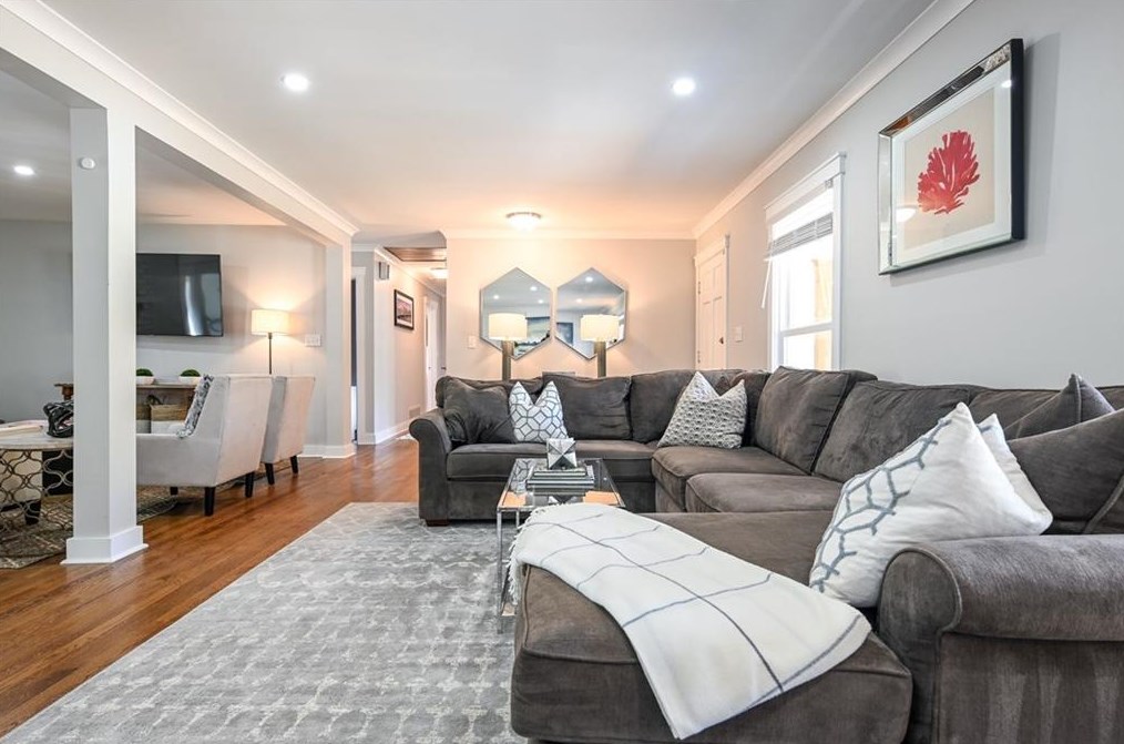 4308 Lake Laurel Dr, Smyrna GA  30082-4311 exterior